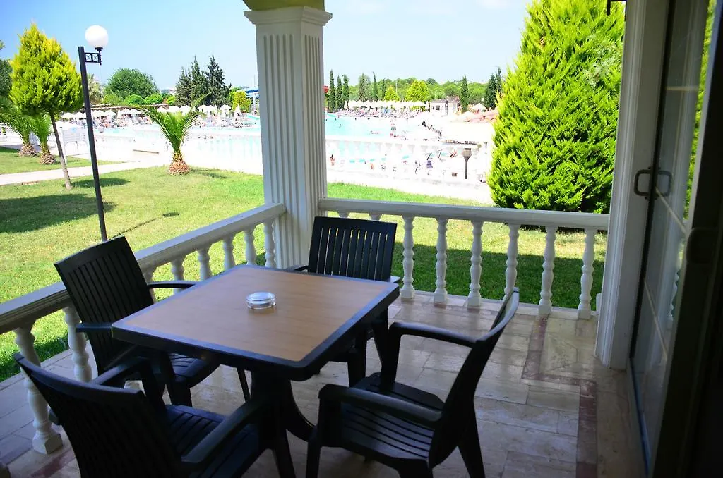 Palm Wings Beach Resort 디딤